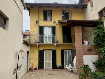 Rivarolo C.se: bilocale arredato in affitto - Via Palestro 45