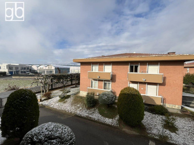 Salassa, Strada Valperga 26: Trilocale con box e cantina