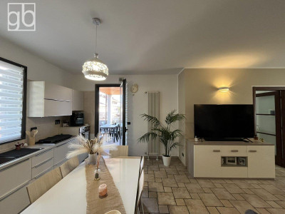 Valperga, Via G. Mazzini 38: Trilocale con terrazzo