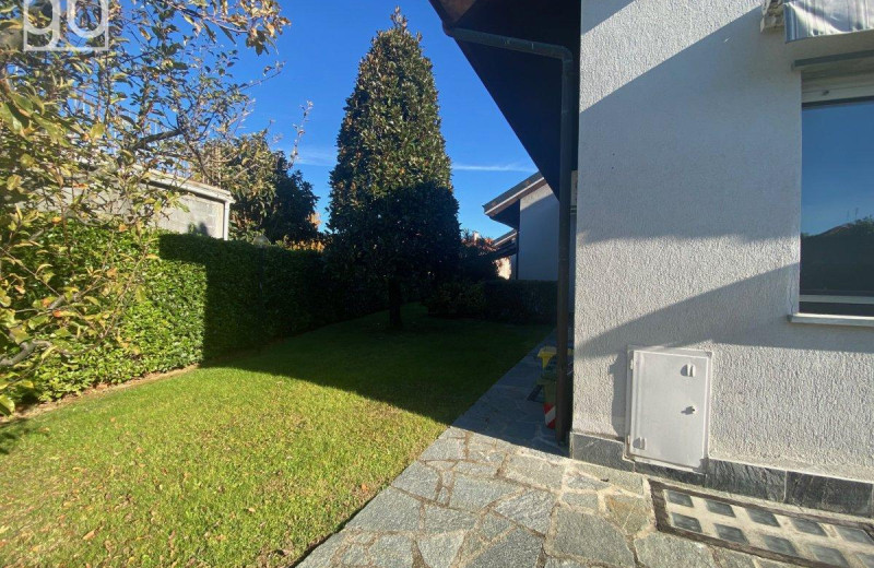 giardino-laterale.jpg