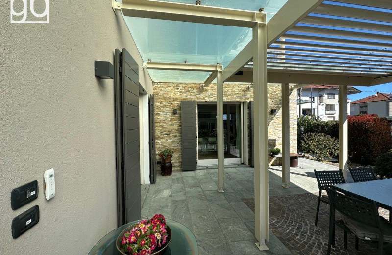 portico.jpg